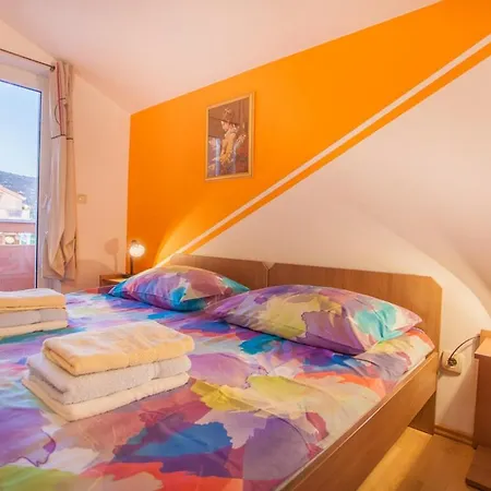 Aleks Apartment Cres