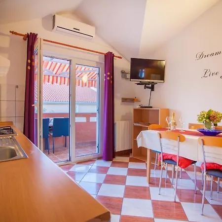 Aleks Apartment